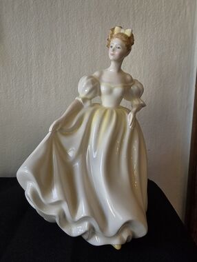 Royal Doulton 1993 Natalie Figurine HN 3498